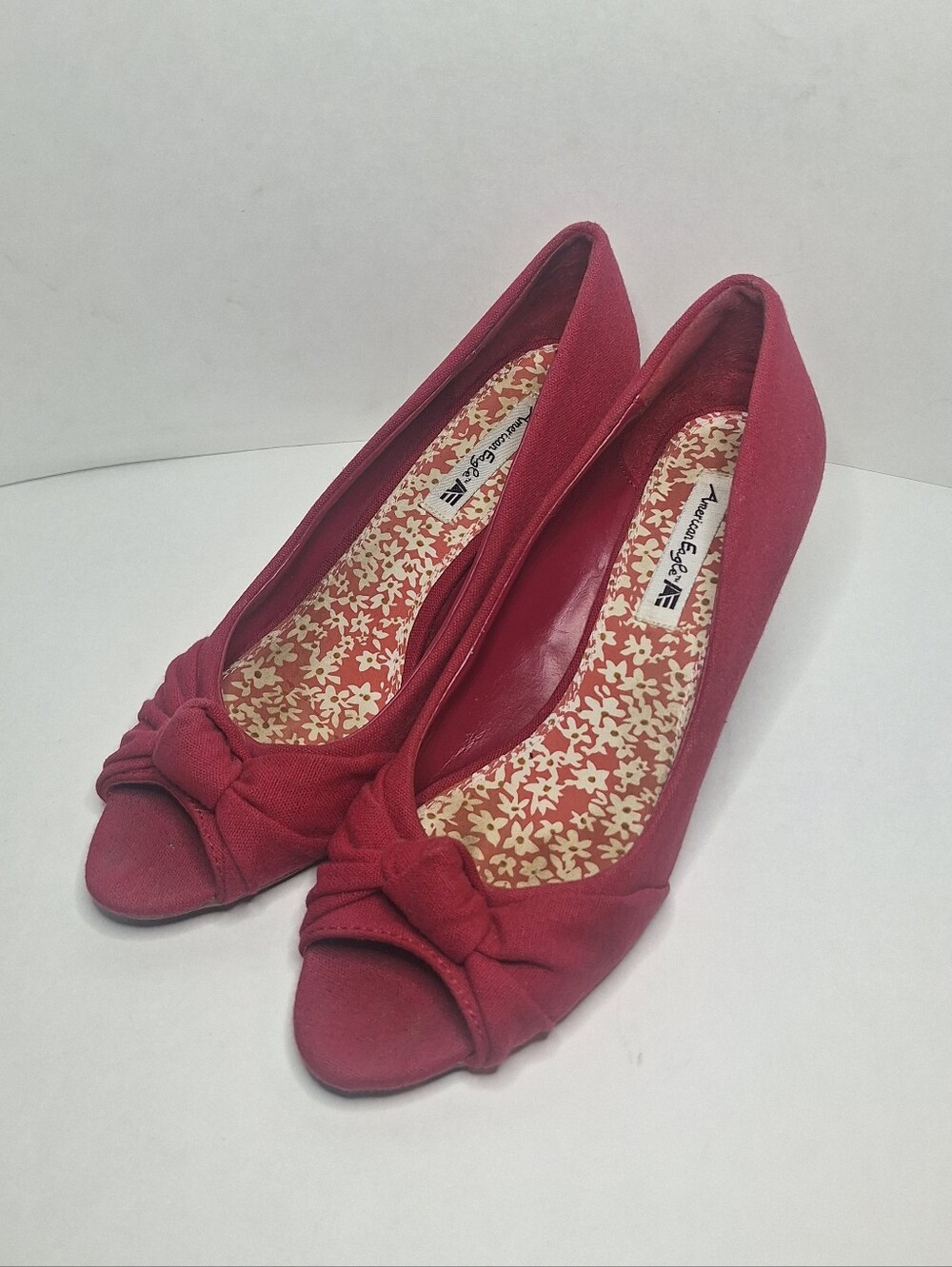 American Eagle Women Red Canvas Peep Open Toe Bow Shoe Size 6.5M